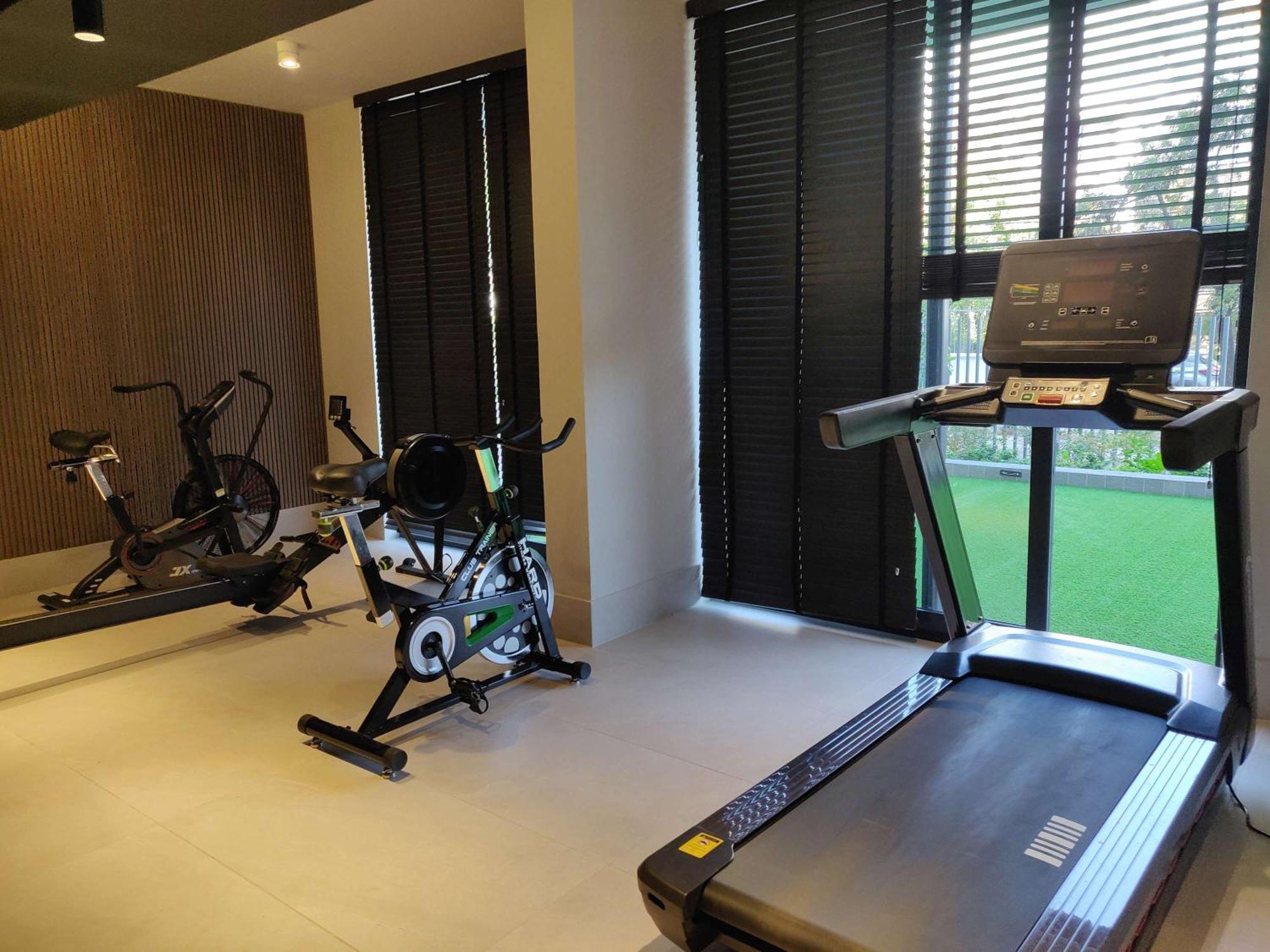 Explore Providencia From Our Sleek 2br *